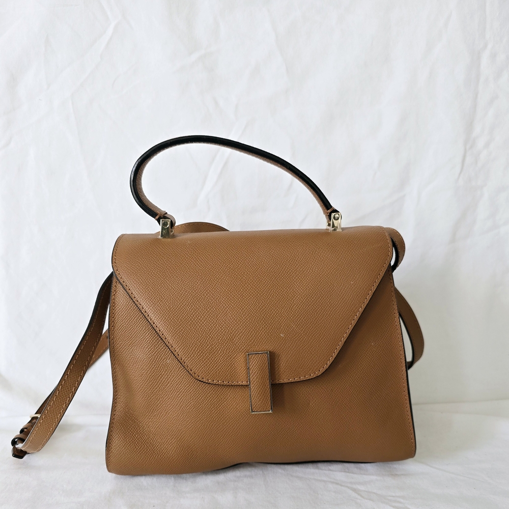 Elegant Tan Leather Handbag